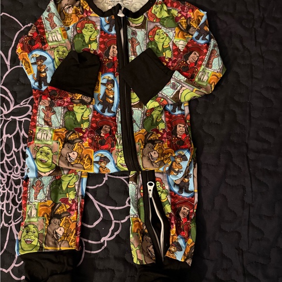 Shrek Patterned Pajama Set - Multi Color - Picture 3 of 5